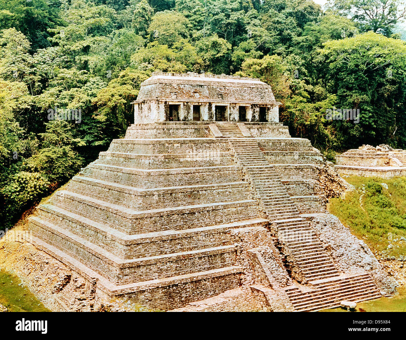 Pyramids and Temple-of-the-Inscriptions, Palenque, Mexico. Classical Mayan architecture Stock Photo