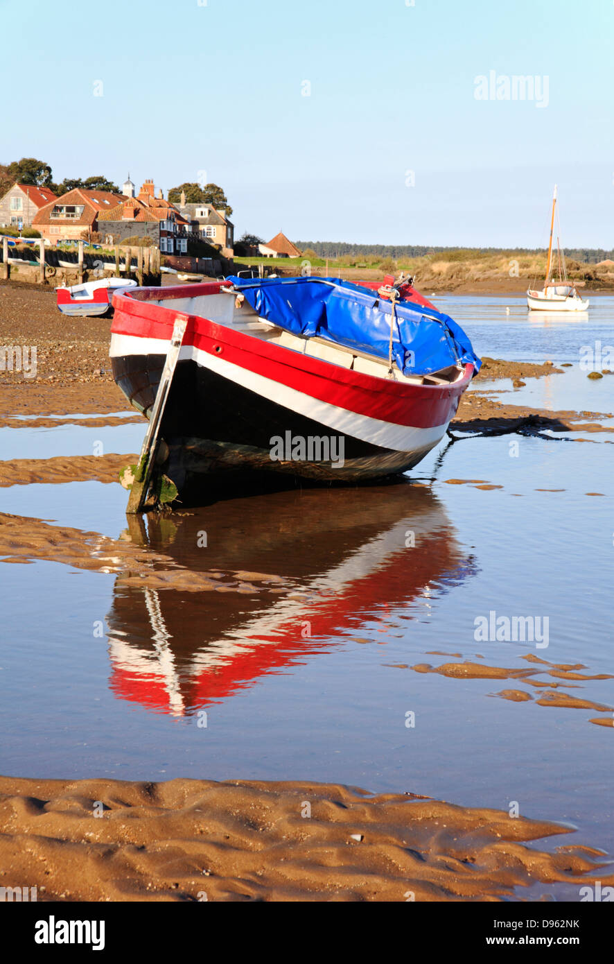 clinker built boat stock photos & clinker built boat stock