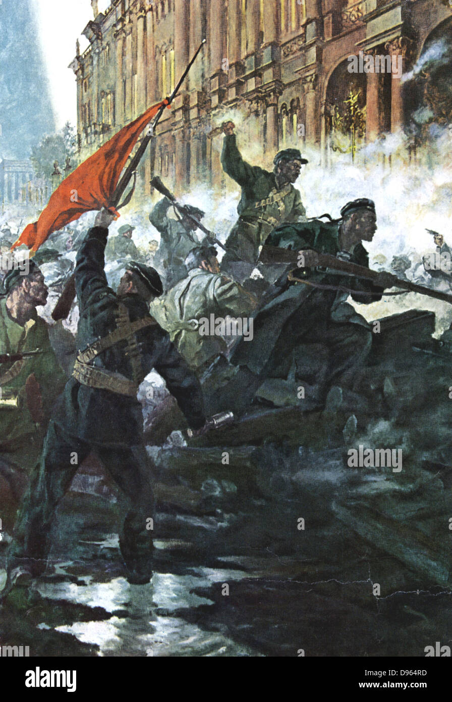 Russian Revolution, October 1917. The storming of the Winter Palace, St Petersburg (Petrograd/Leningrad). Stock Photo