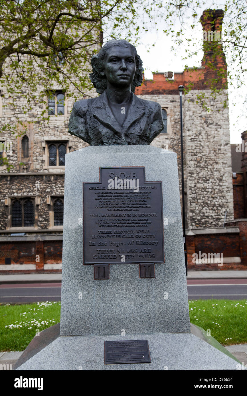 Violette Szabo Bust Sculpture on Albert Embankment - London UK Stock Photo