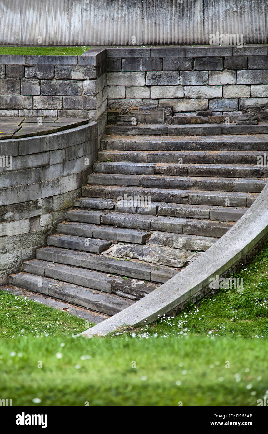 Ruins of Queen Mary's Steps and Whitehall Palace by Sir Christopher ...