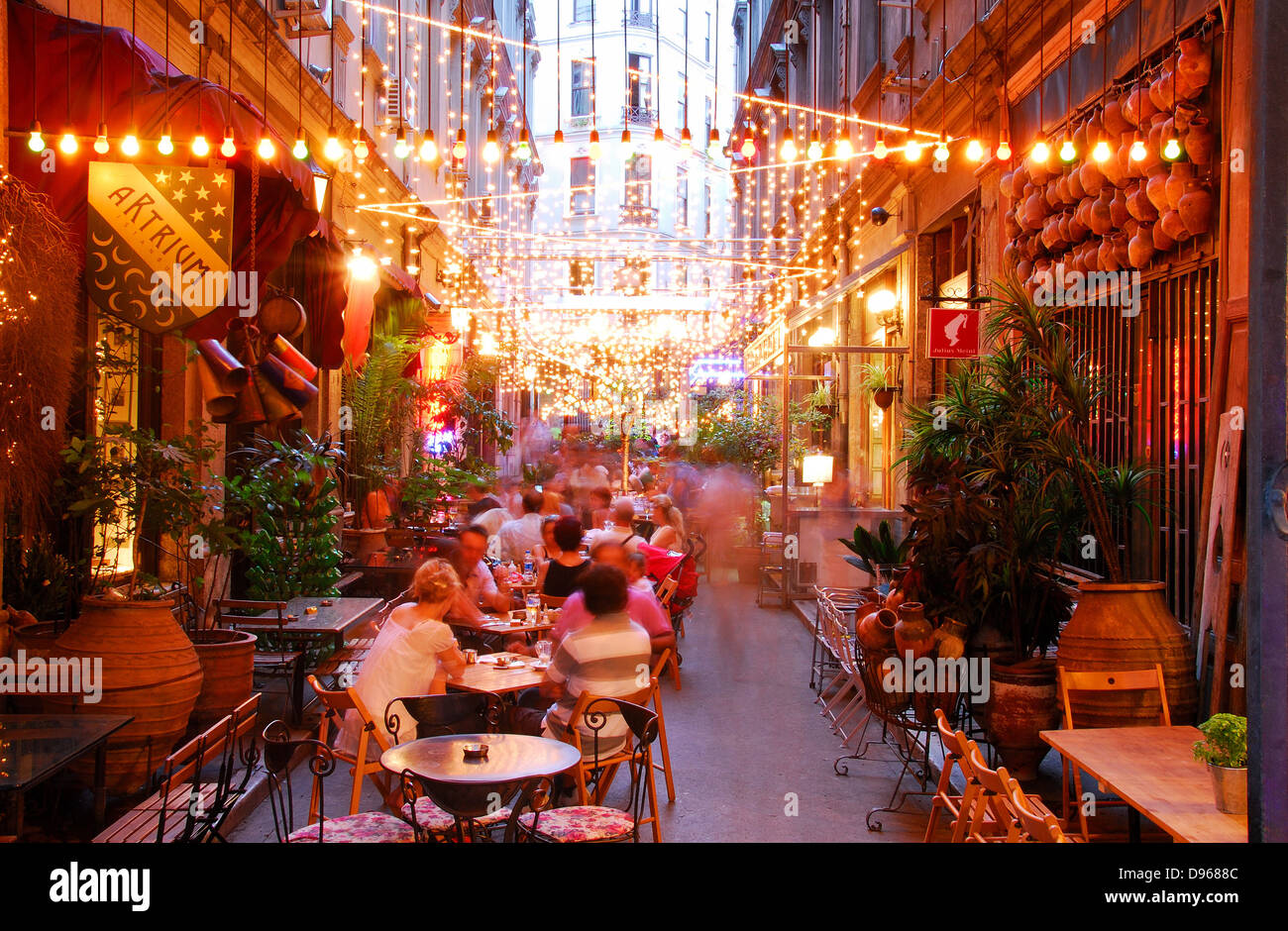 ISTANBUL, TURKEY. A cafe off Istiklal Caddesi in the Beyoglu district of the city. Stock Photo