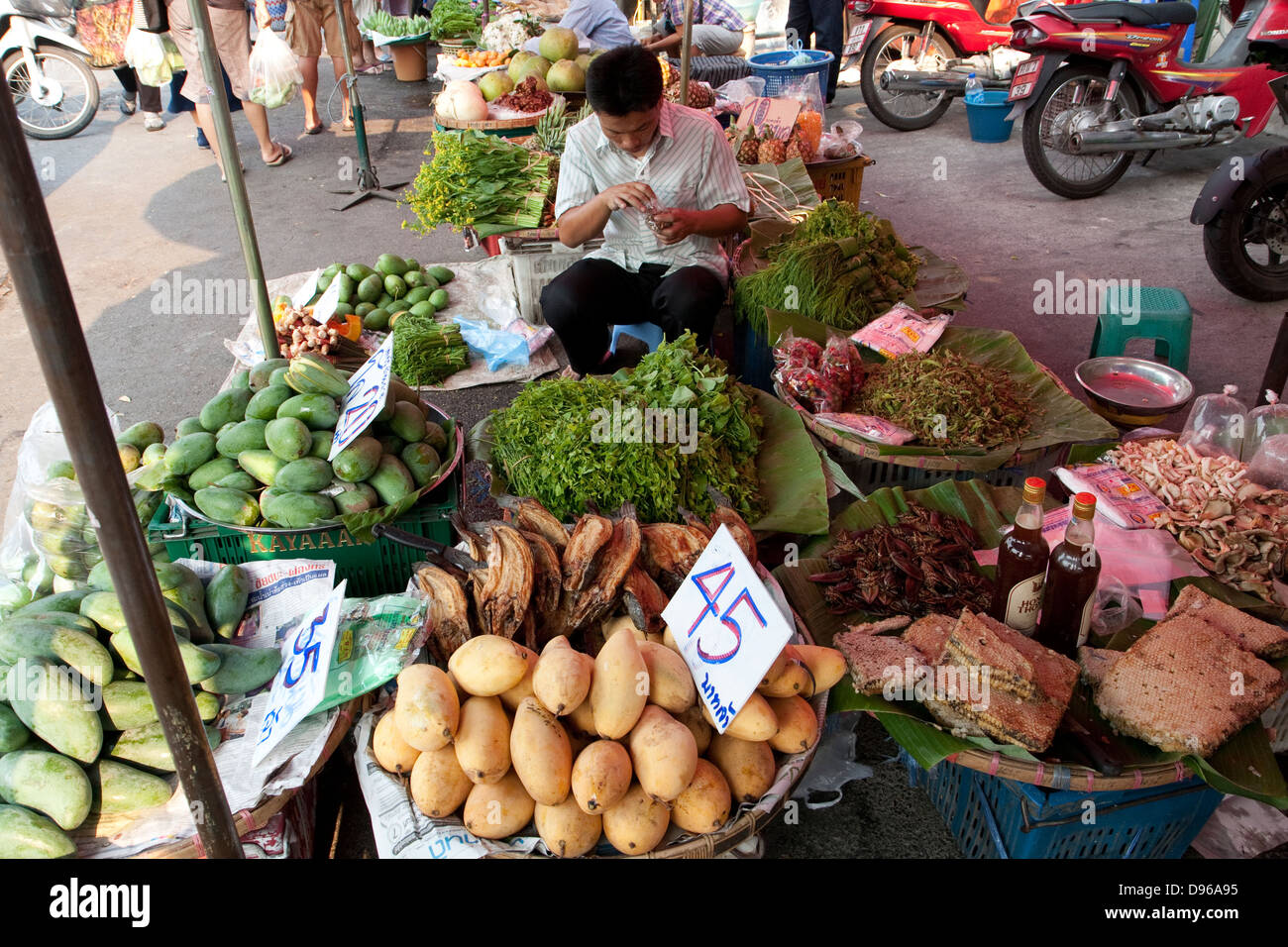 Fruits display outdoor hires stock photography and images Alamy