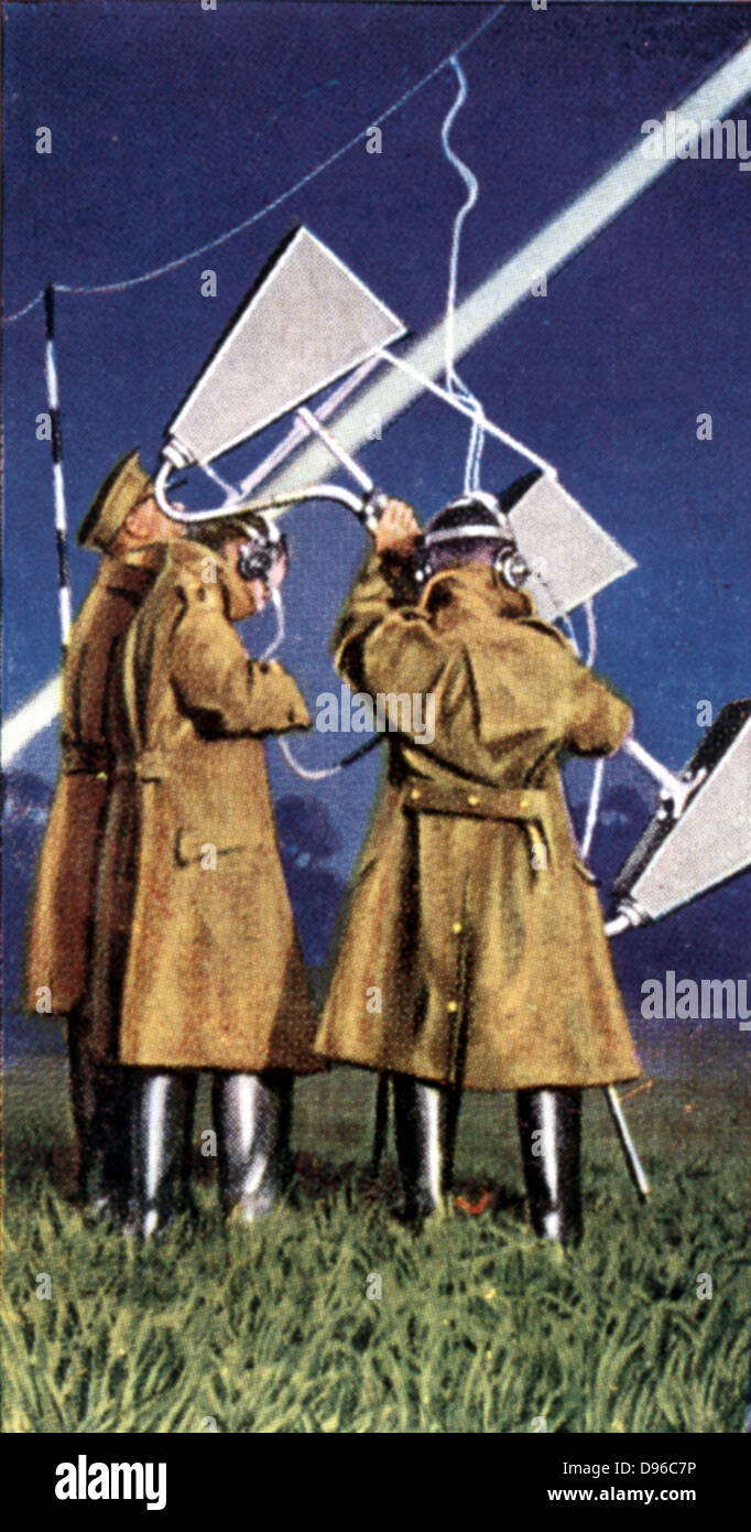 Air Raid Precautions': Set of 50 cards issued by WD & H0 Wills, Britain 1938, in preparation for the anticipated coming of World War II. Anti-Aircraft Sound Locator which was used to  aid searchlight operators to pick out enemy aircraft. Stock Photo