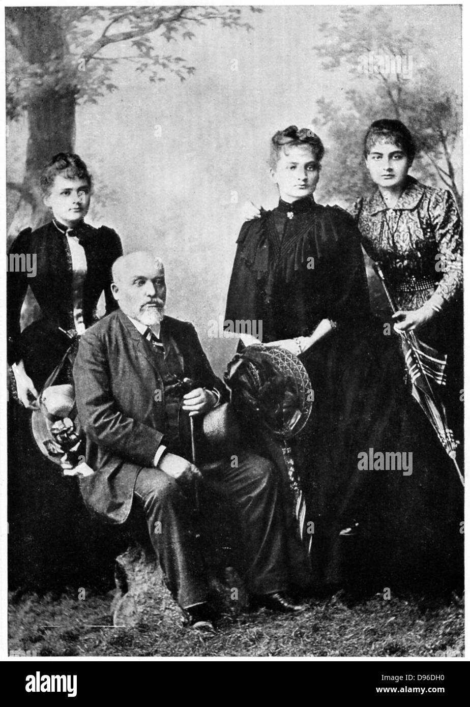 M. Sklodovski with his three surviving daughters. Left to right; Many (Marie Curie 1867-1934), Bronya and Hela. Stock Photo