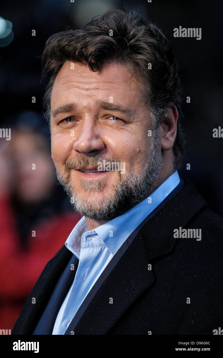 russell crowe en la barba del set