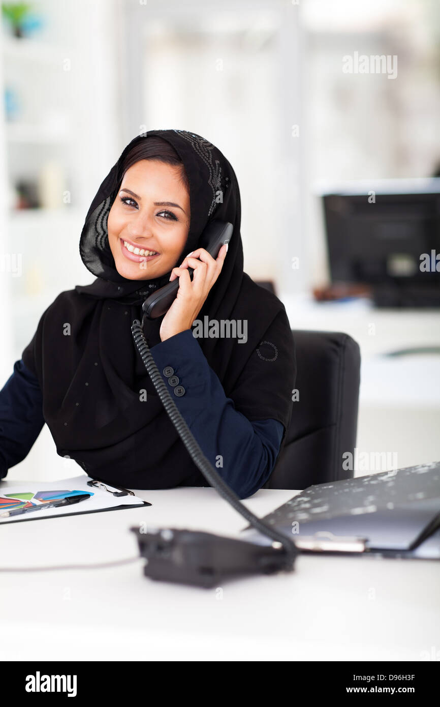 Female muslim worker hi-res stock photography and images - Alamy