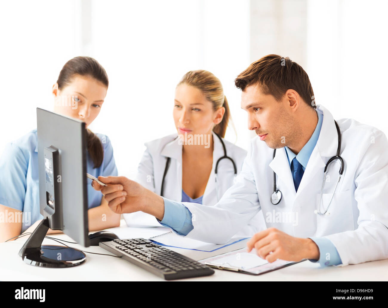 Doctors lab working hi-res stock photography and images - Alamy
