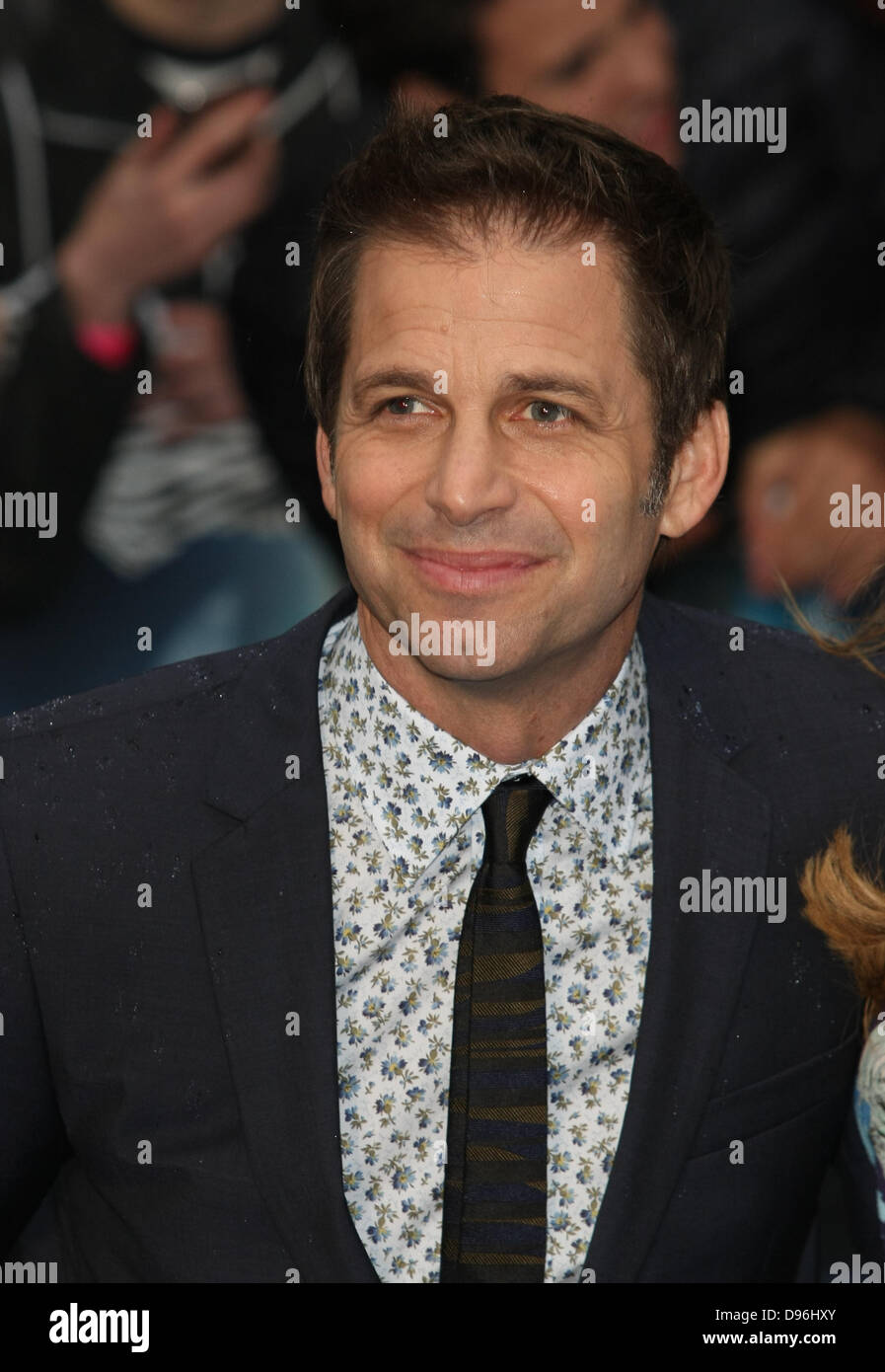 ZACK SNYDER MAN OF STEEL UK PREMIERE LEICESTER SQUARE  LONDON ENGLAND 12 June 2013 Stock Photo