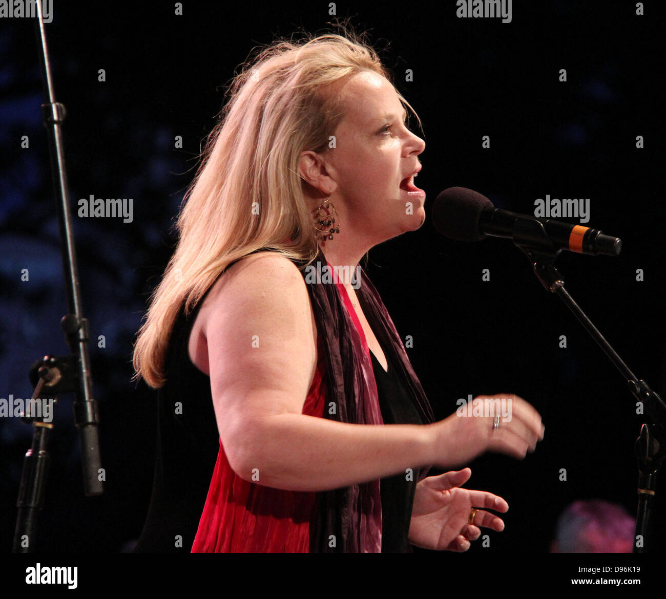 New York, U.S. June 11, 2013. Singer MARY CHAPIN CARPENTER performs during the 'Sinatra In The Park: An Evening Celebrating the Musical Genius of Frank Sinatra' concert presented by the City Parks Foundation Gala, an annual fundraising event, held at SummerStage in Central Park. Credit:  ZUMA Press, Inc./Alamy Live News Stock Photo