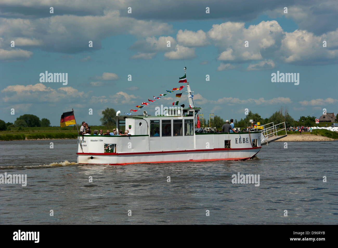 Ferry, Lower Saxony, Germany , Faehre, Hitzacker, Niedersachsen, Deutschland, Fõhre f³r Fu?gõnger und Fahrradfahrer, Faehre fuer Stock Photo