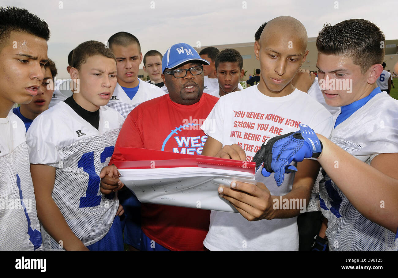 Zak thompson hires stock photography and images Alamy