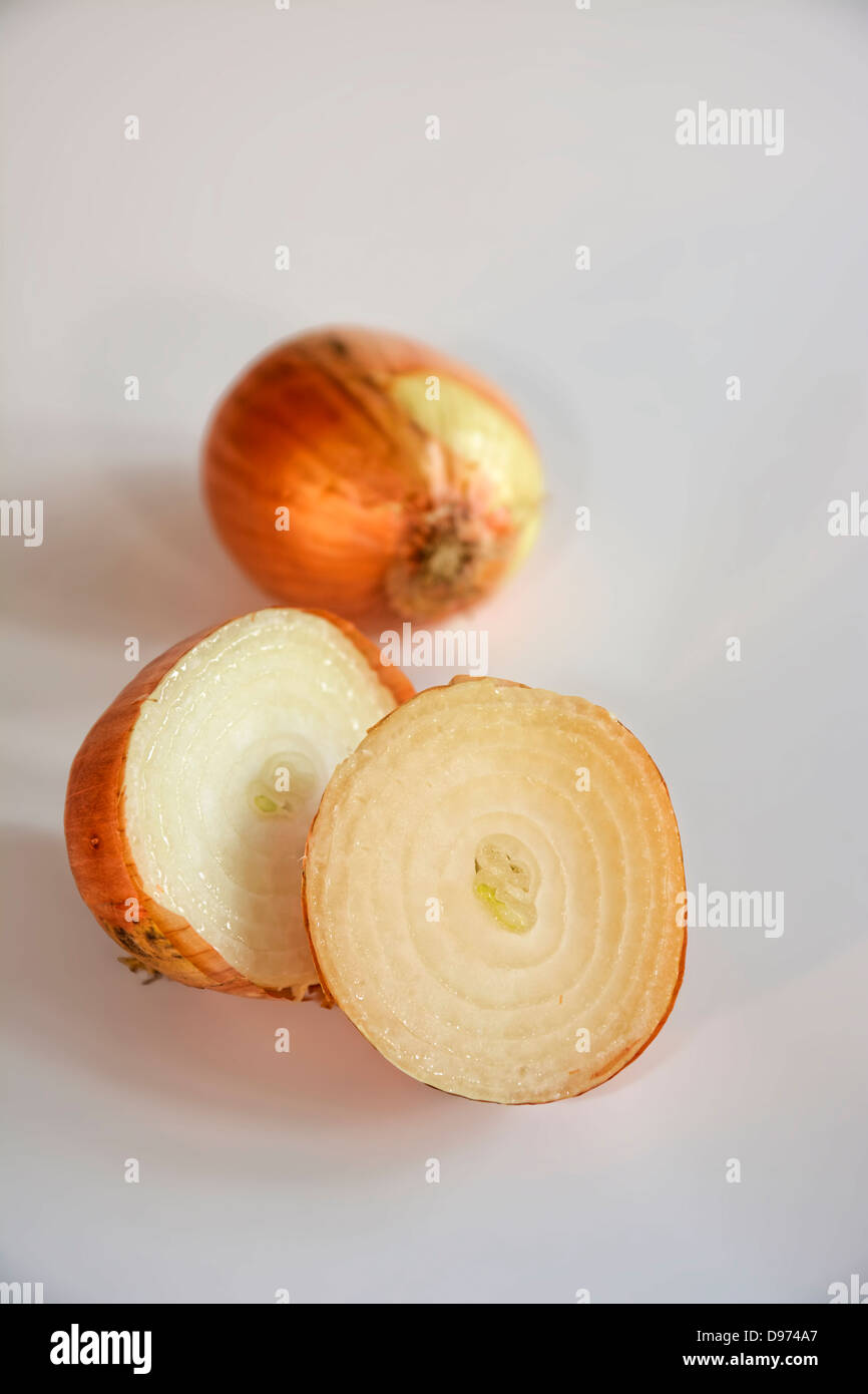Studio shot three onions hi-res stock photography and images - Alamy