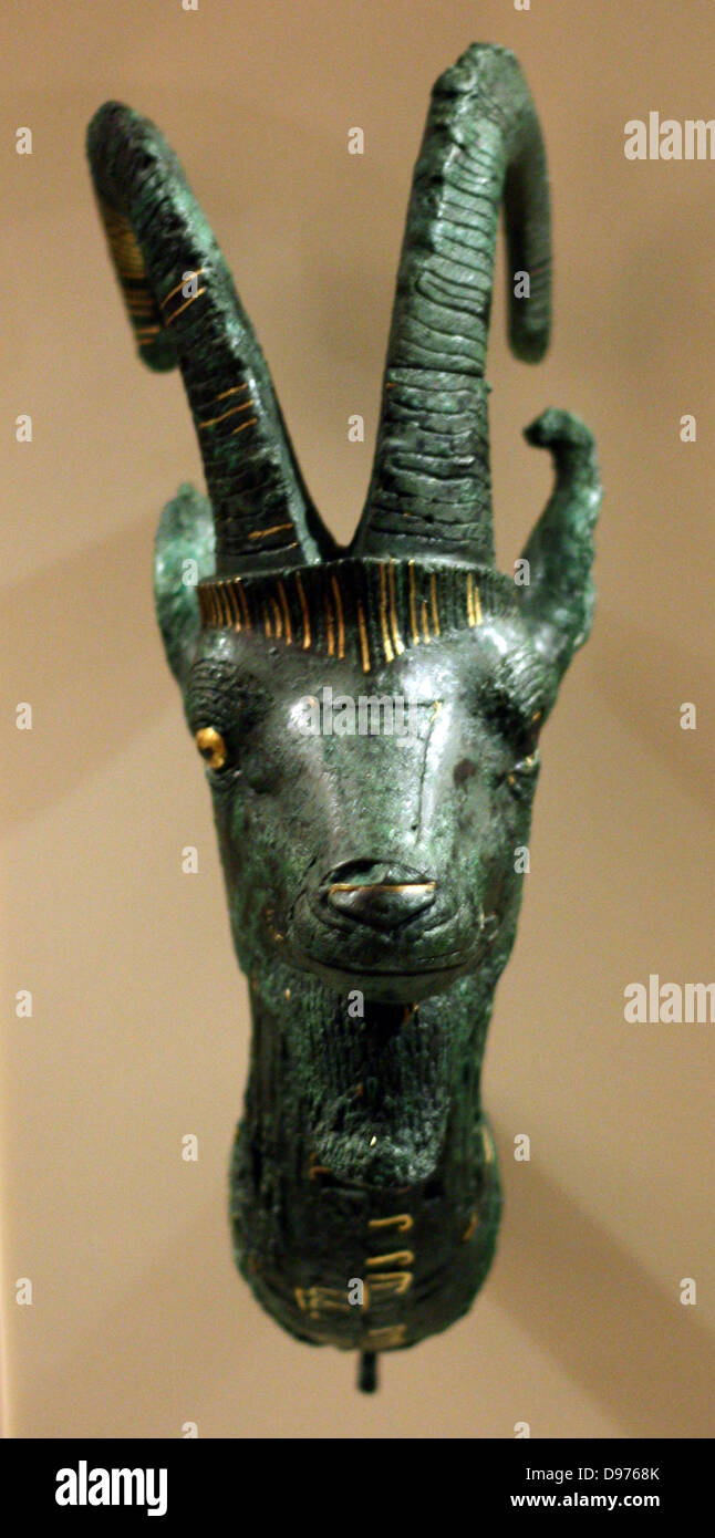 The lion headed goddess sekhmet thebes hi-res stock photography and ...