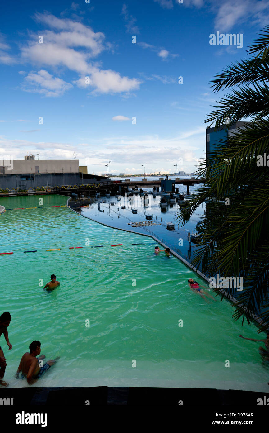 Pool in the Manila Ocean Park, Philippines Stock Photo Alamy