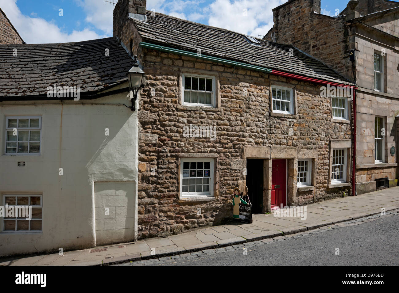 Cottage Museum exterior and cottages street Castle Hill Lancaster Lancashire England UK United Kingdom GB Great Britain Stock Photo