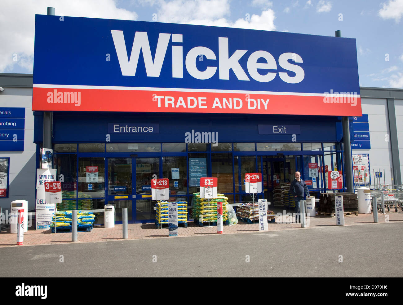 Wickes diy store hires stock photography and images Alamy