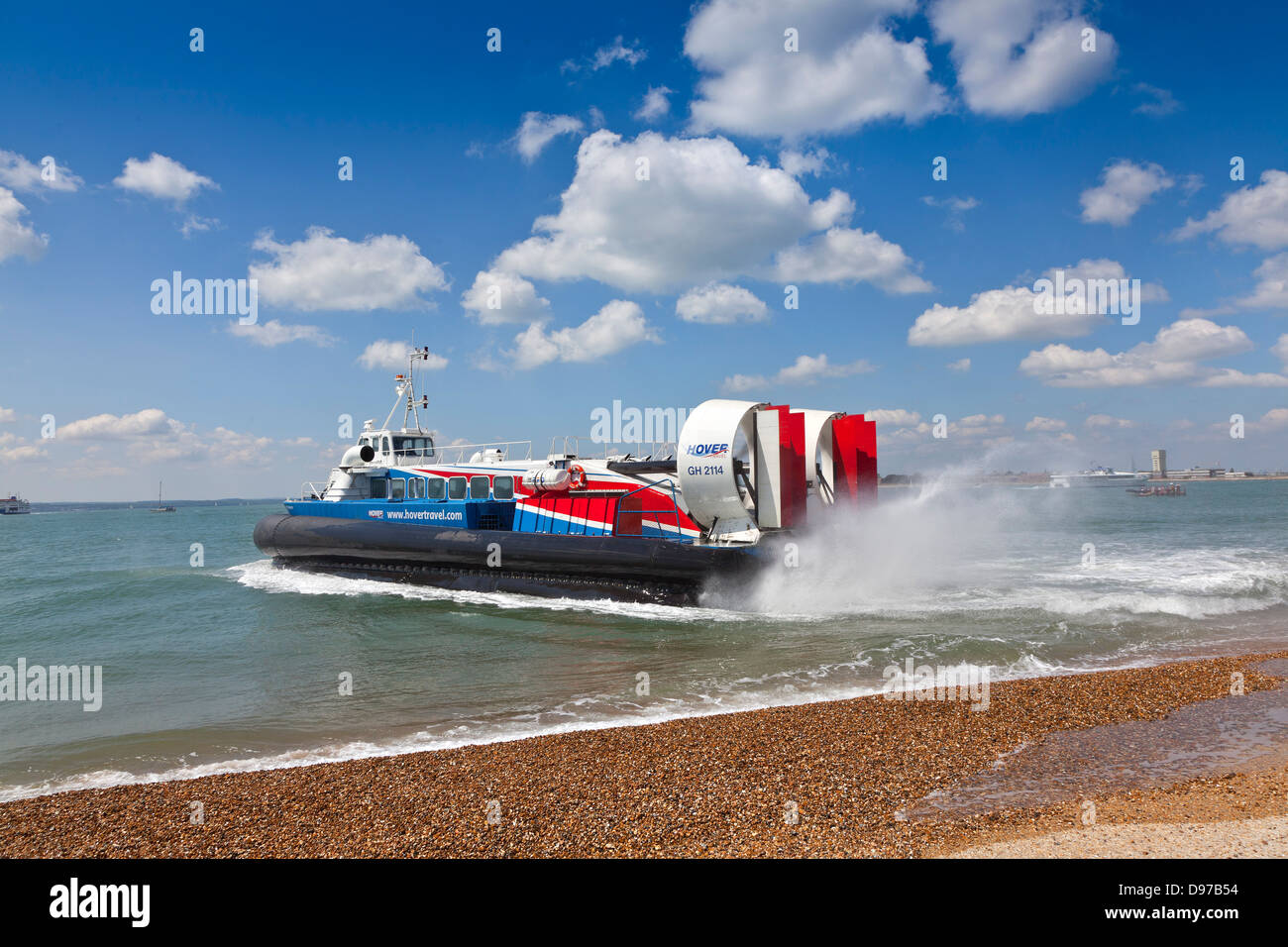 Hovercraft launching from pebble beach, Portsmouth, sunny day Stock Photo