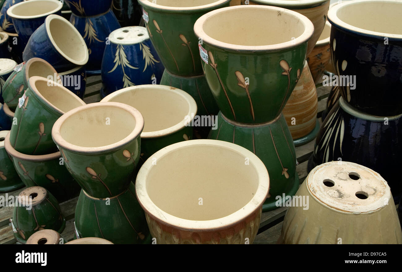 Ceramic pots hires stock photography and images Alamy
