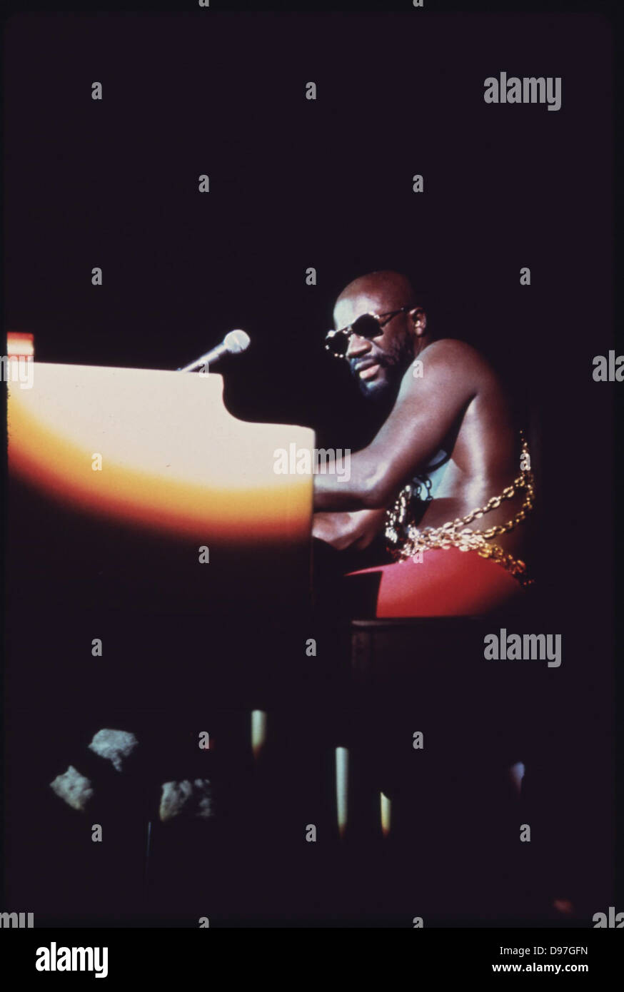 Black Soul Singer Isaac Hayes Performs At The International Amphitheater In Chicago, 10/1973 Stock Photo