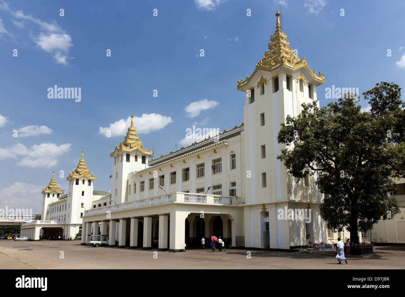 Yangon Central Railway Station Stock Photo Alamy