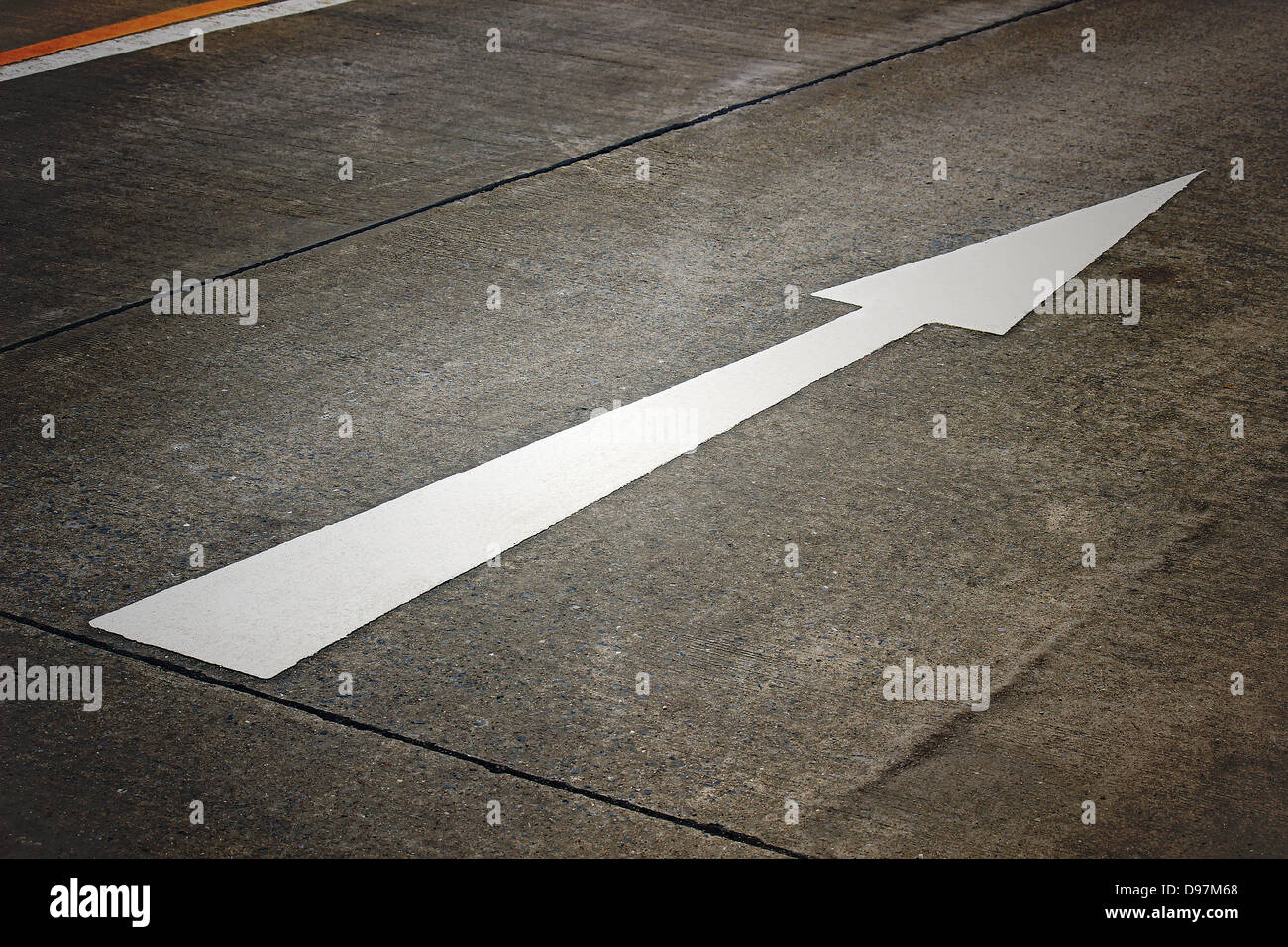 direction-on-floor-arrow-hi-res-stock-photography-and-images-alamy