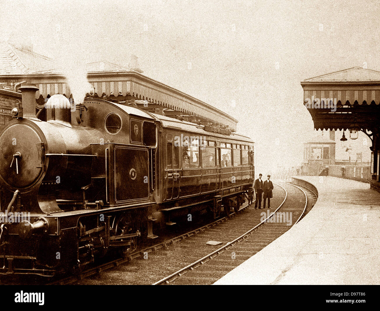 Halifax West Vale Railway station early 1900s Stock Photo