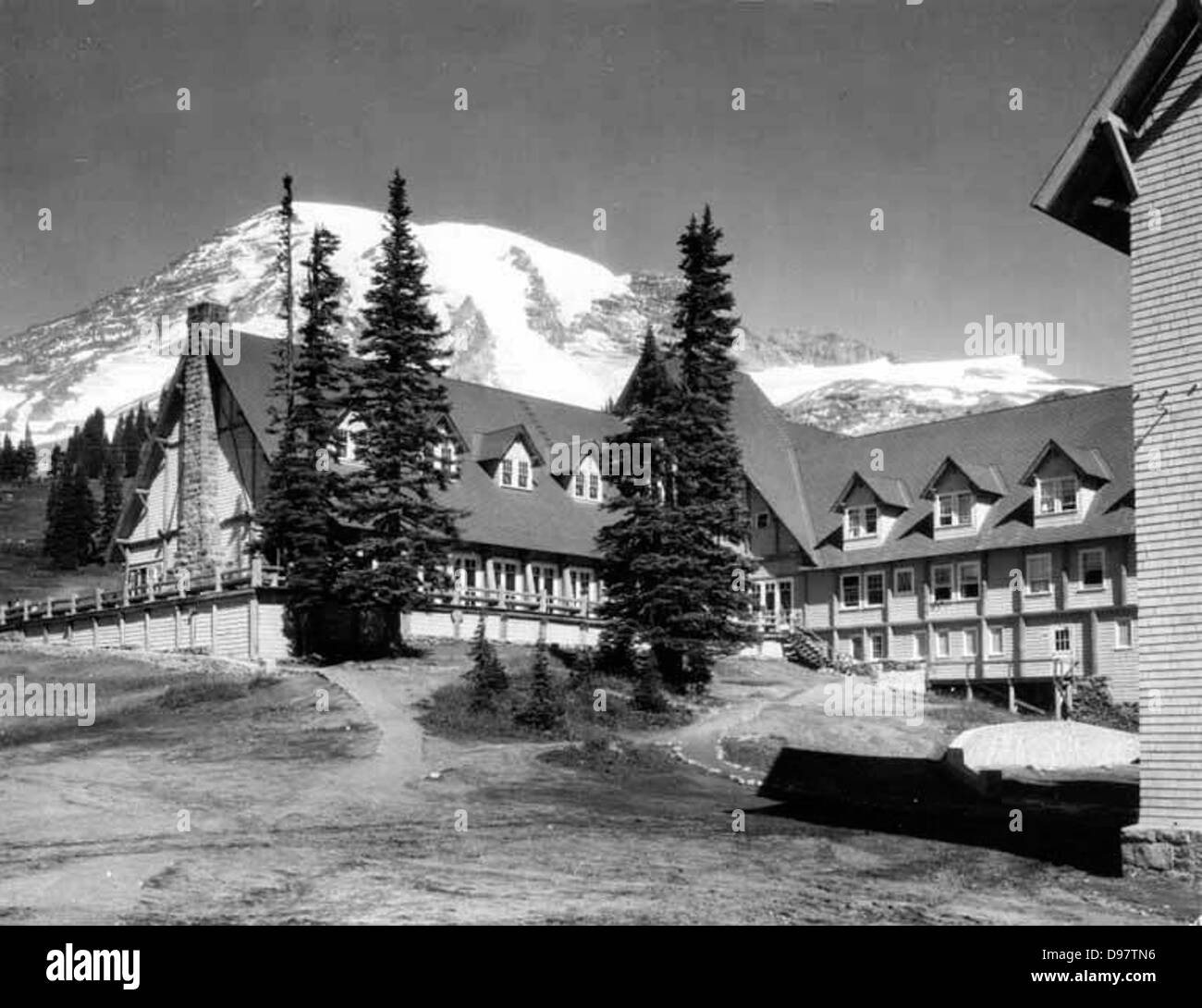 Paradise Inn at Mount Rainier National Park Stock Photo Alamy