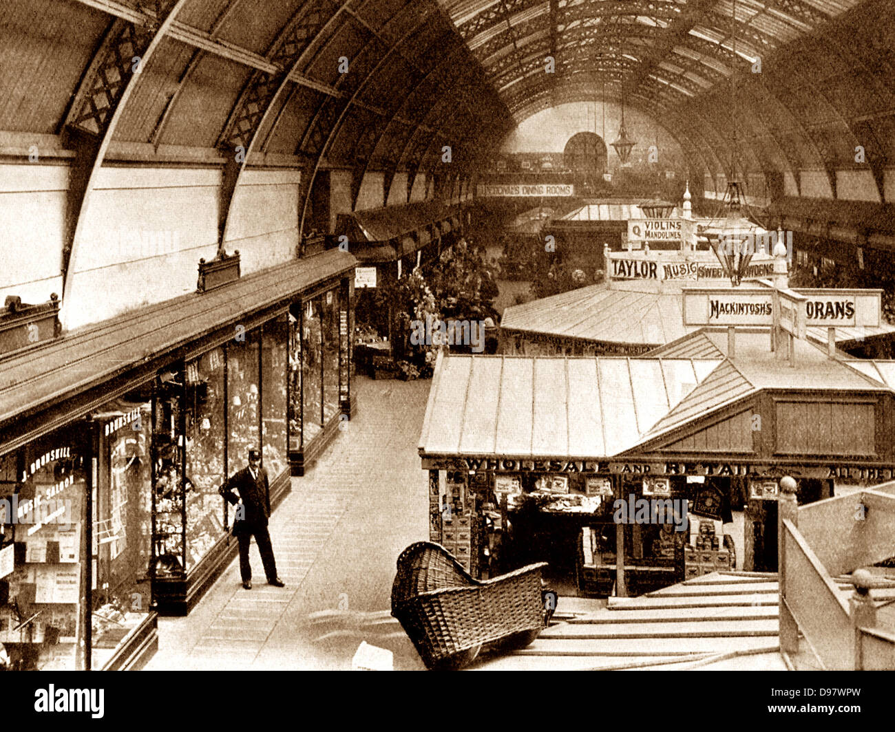 Newcastle-Upon-Tyne New Grainger Market early 1900s Stock Photo