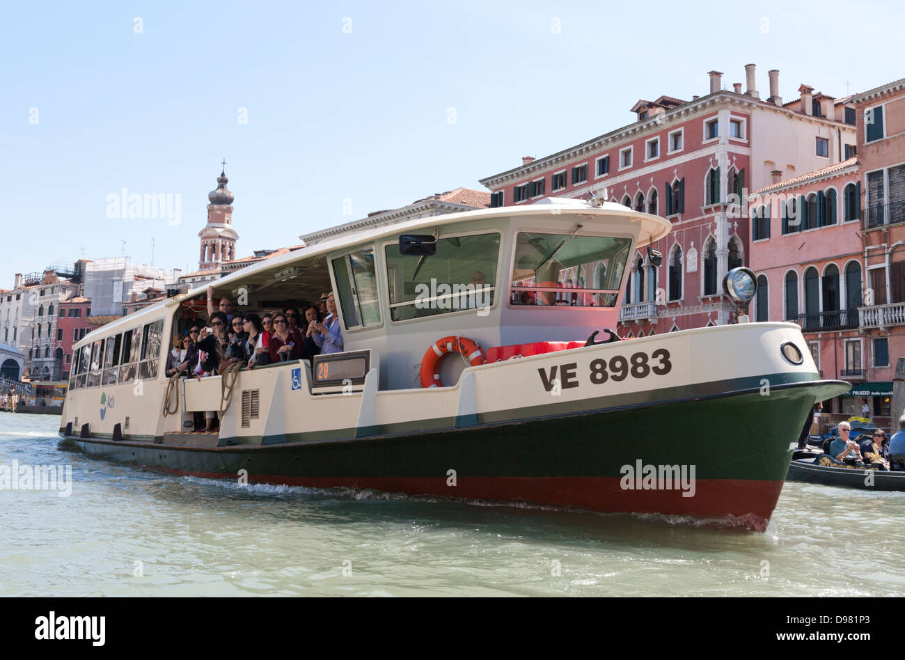 Vaporeto De Veneza Vaporeto Venice High-Res Stock Photo - Getty Images