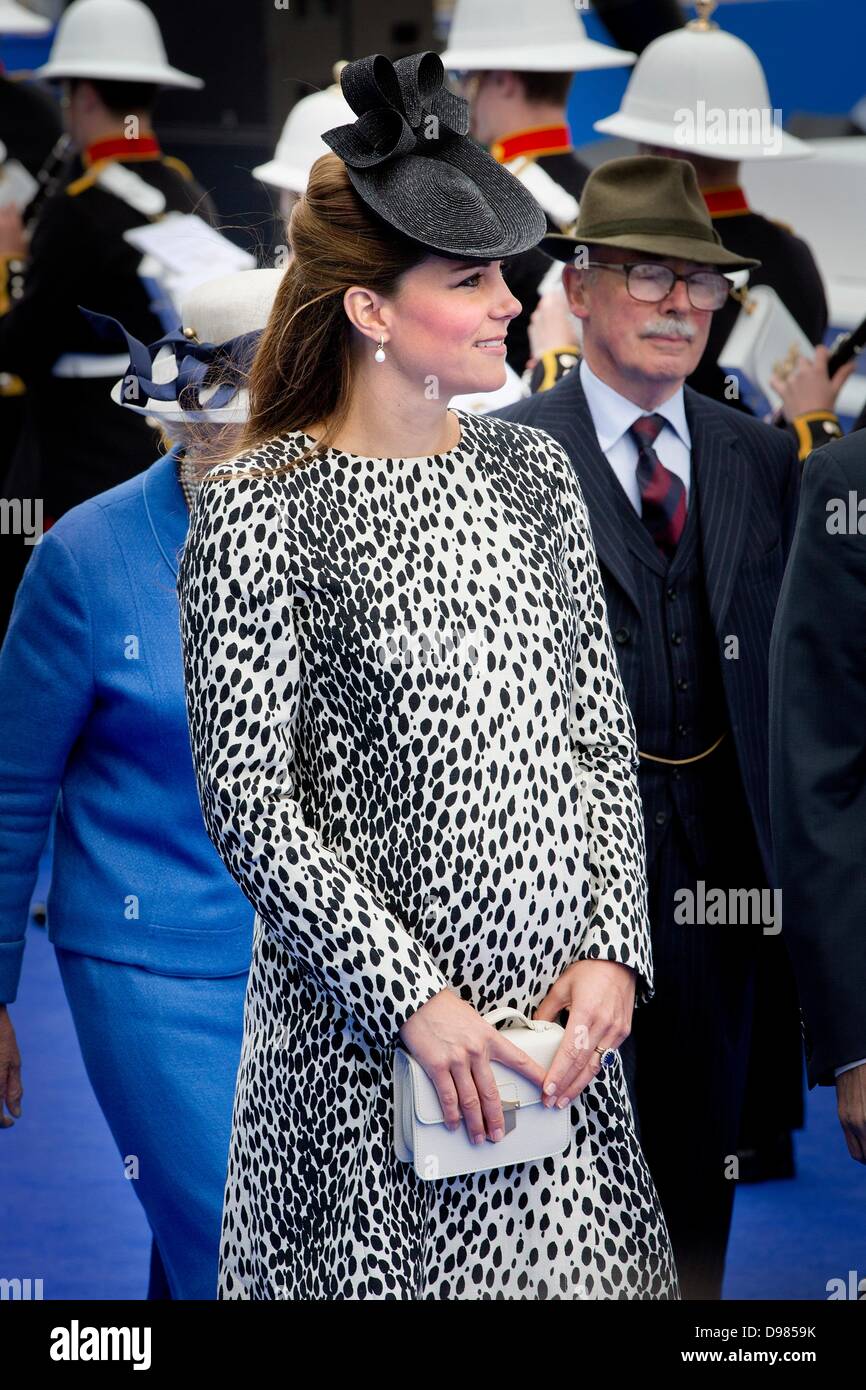 Southampton Docks, Hampshire, UK. 13th June 2013.  Catherine, pregnant Duchess of Cambridge, names a Princess Cruises ship 'Royal Princess' at Ocean Terminal, Southampton Docks, Hampshire, Britain, 13 June 2013. The ship will have her maiden voyage on 16 June 2013 and will then cruise the Mediterranean Sea and Eastern Caribbean. Credit: dpa/Alamy Live News Stock Photo
