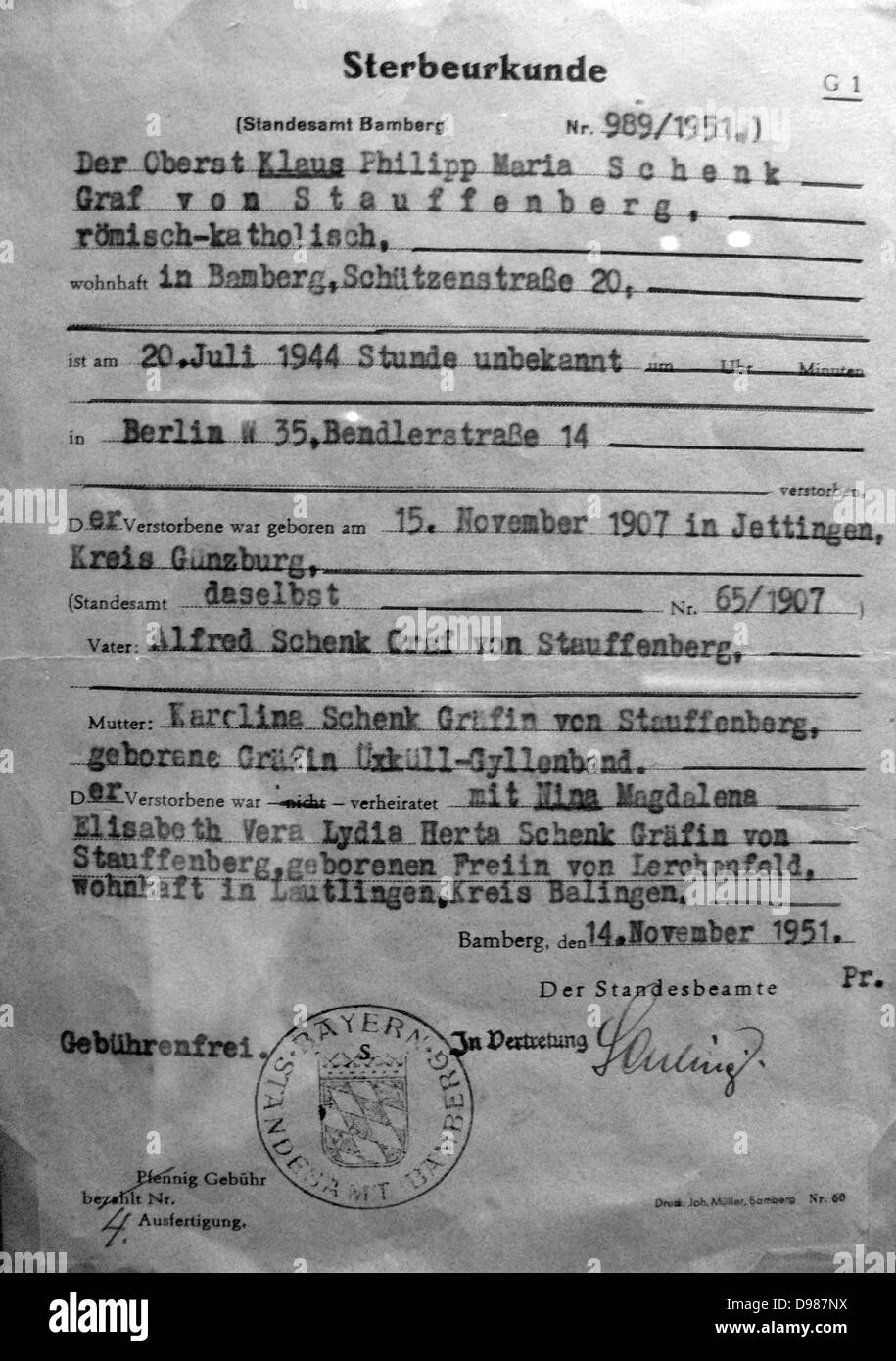 Death certificate of Claus Schenk Graf von Stauffenberg (1905-1944), issued by the city of Bamberg in 1951. Von Stuaffenberg, German aristocrat and military officer, carried and placed the bomb used in the failed attempt to assassinate Hitler at Wolfsschanze on 20 July 1944. He was shot on the night of 20-21 July 1944. Stock Photo