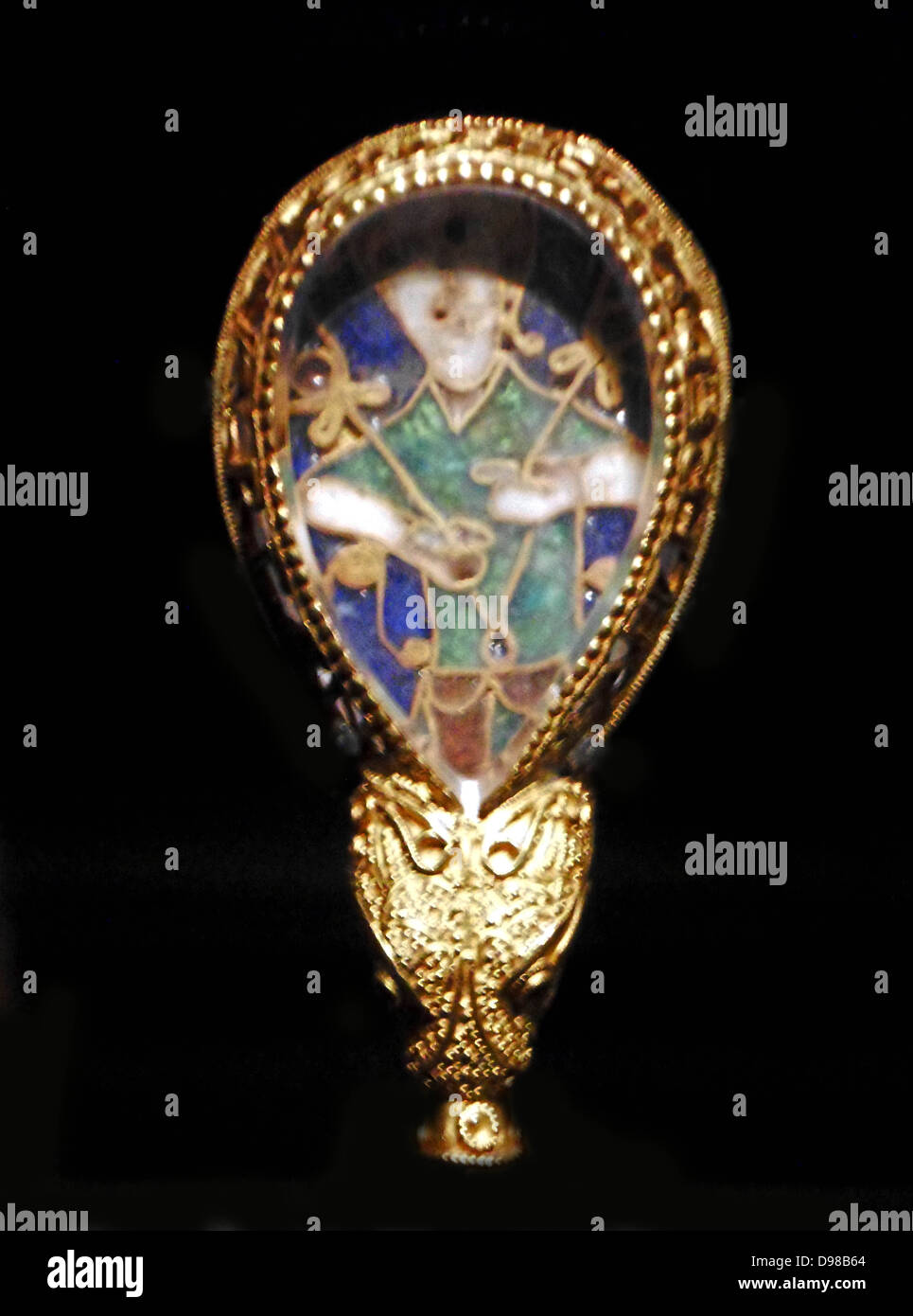 The Alfred Jewel. Enamel set in gold. It carries an inscription which says ' Alfred ordered me to be made'. Anglo-Saxon, 871-899 Stock Photo