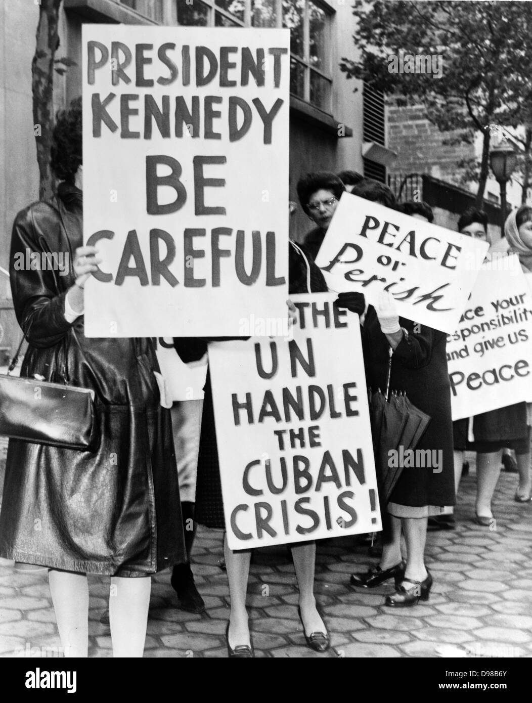 Description Women Strike for Peace 47 Street New York, near the UN Building Date 1962. Stock Photo