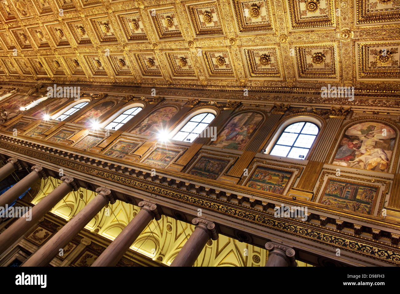 Santa maria maggiore rome interior hi-res stock photography and images ...