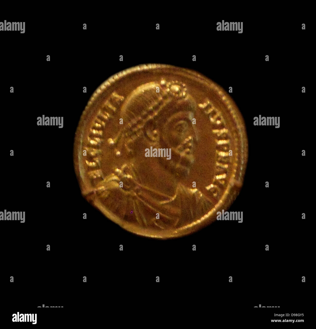 Gold con depicting the Roman Emperor Julian. AD 361-363. Julian the Apostate 331/332  – 363), commonly known as Julian, or also Julian the Philosopher, was Roman Emperor from 355 to 363 and a noted philosopher and Greek writer. Stock Photo