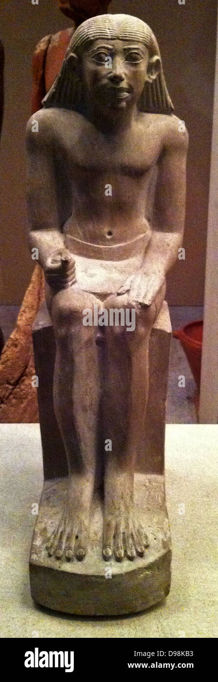 limestone statue of a senior court official called Idi. 6th Dynasty, circa 2200 BC. Stock Photo