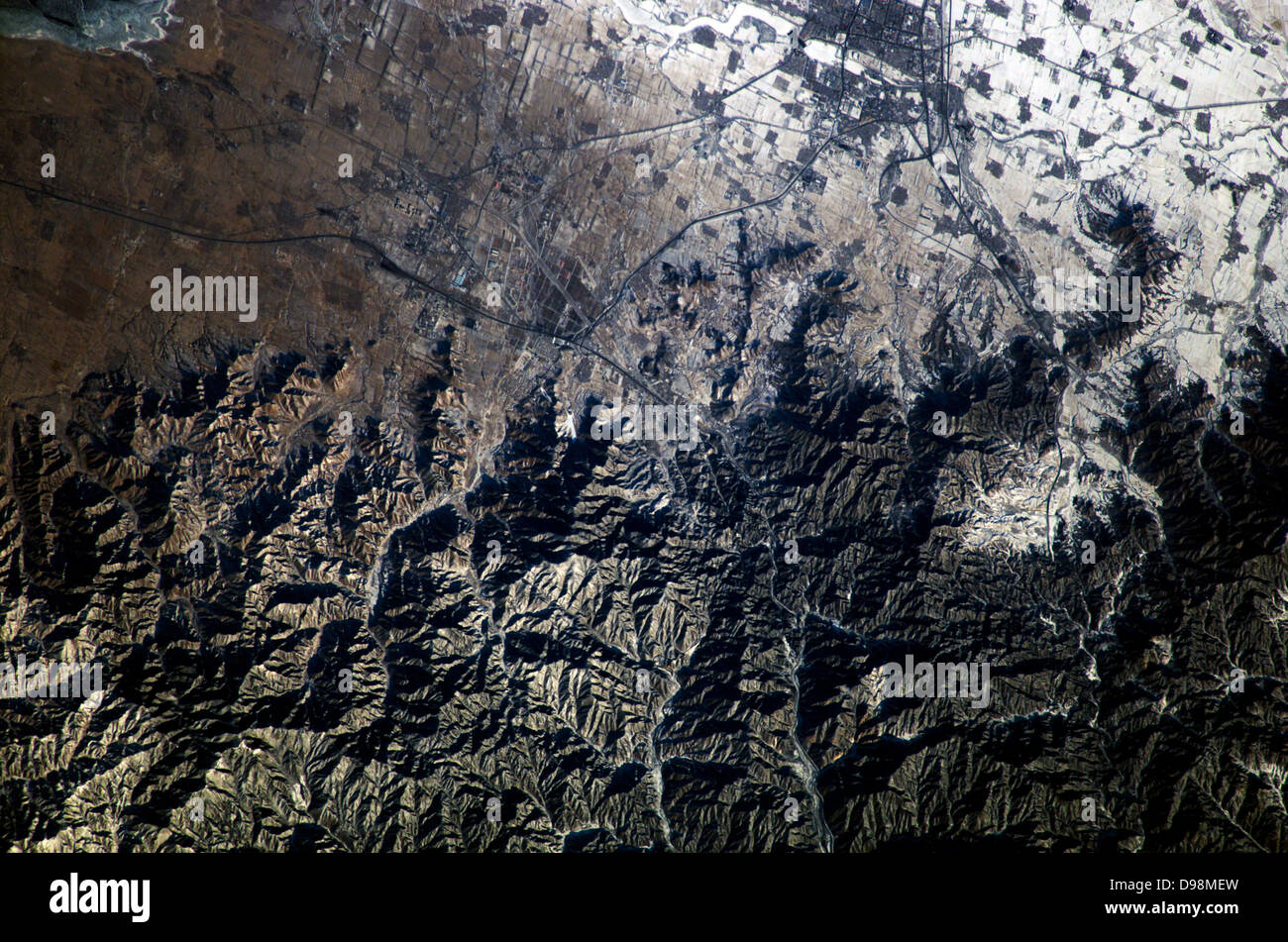 he Great Wall of China and Inner Mongolia are featured in this image photographed by Expedition 10 Commander Leroy Chiao on the International Space Station. Stock Photo