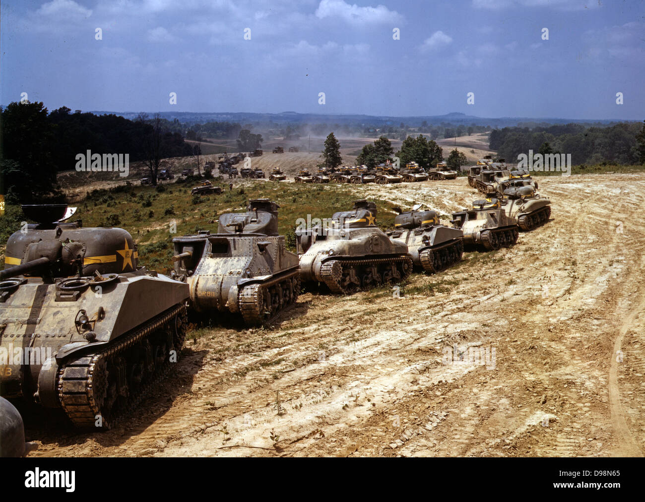 Line of M4 (Sherman) tanks, Fort Knox, Kentucky, USA, June 1942. In excess of 50,000 Medium Tank M4 with gun mounted on revolving turret were produced in Word War II. Armament Vehicle Armoured American Stock Photo