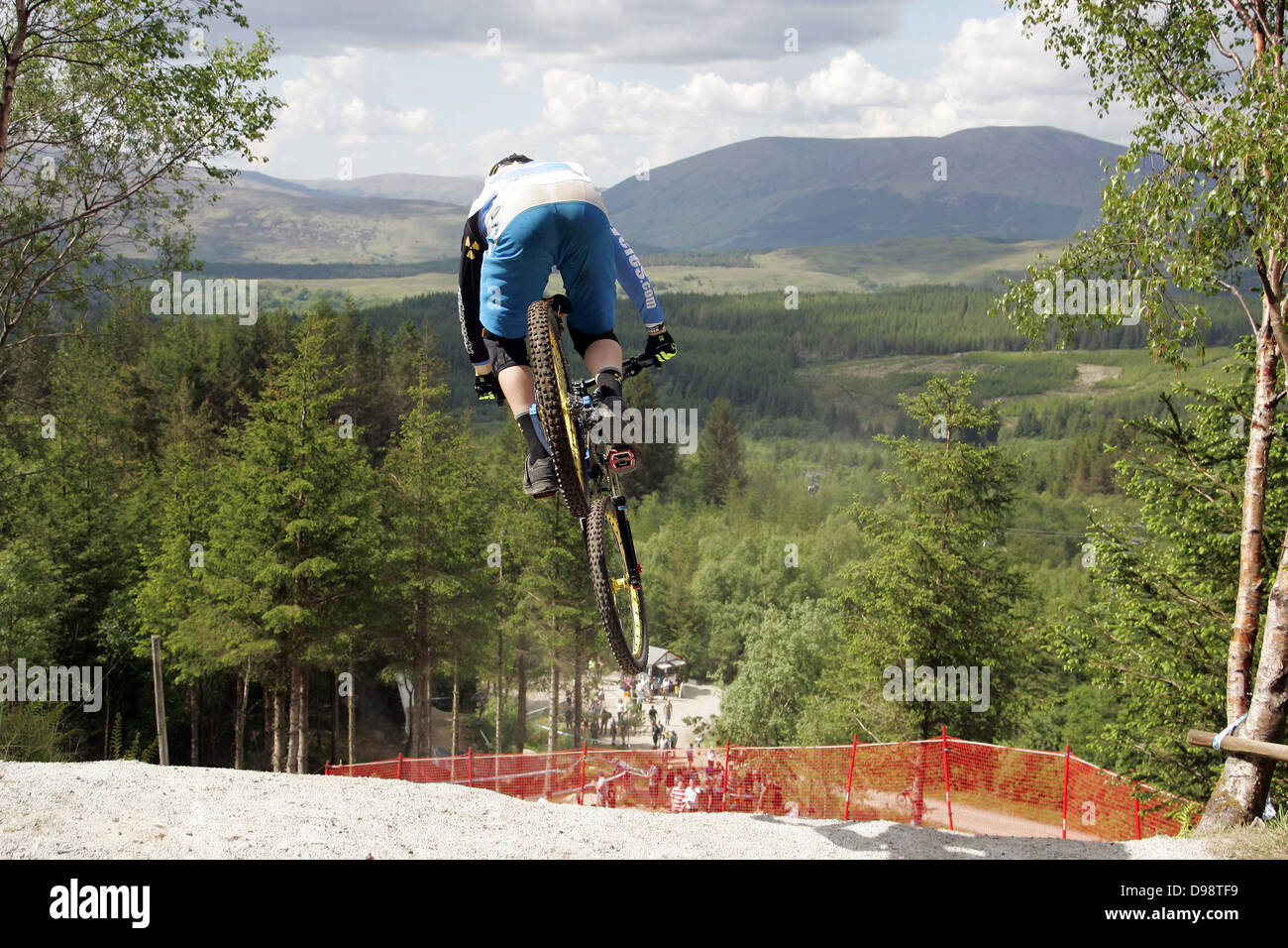 Matthew Simmonds Chain Reaction Cycles.com/Nukeproof on the course at the  World Cup Downhill, Fort William 2013 Stock Photo - Alamy