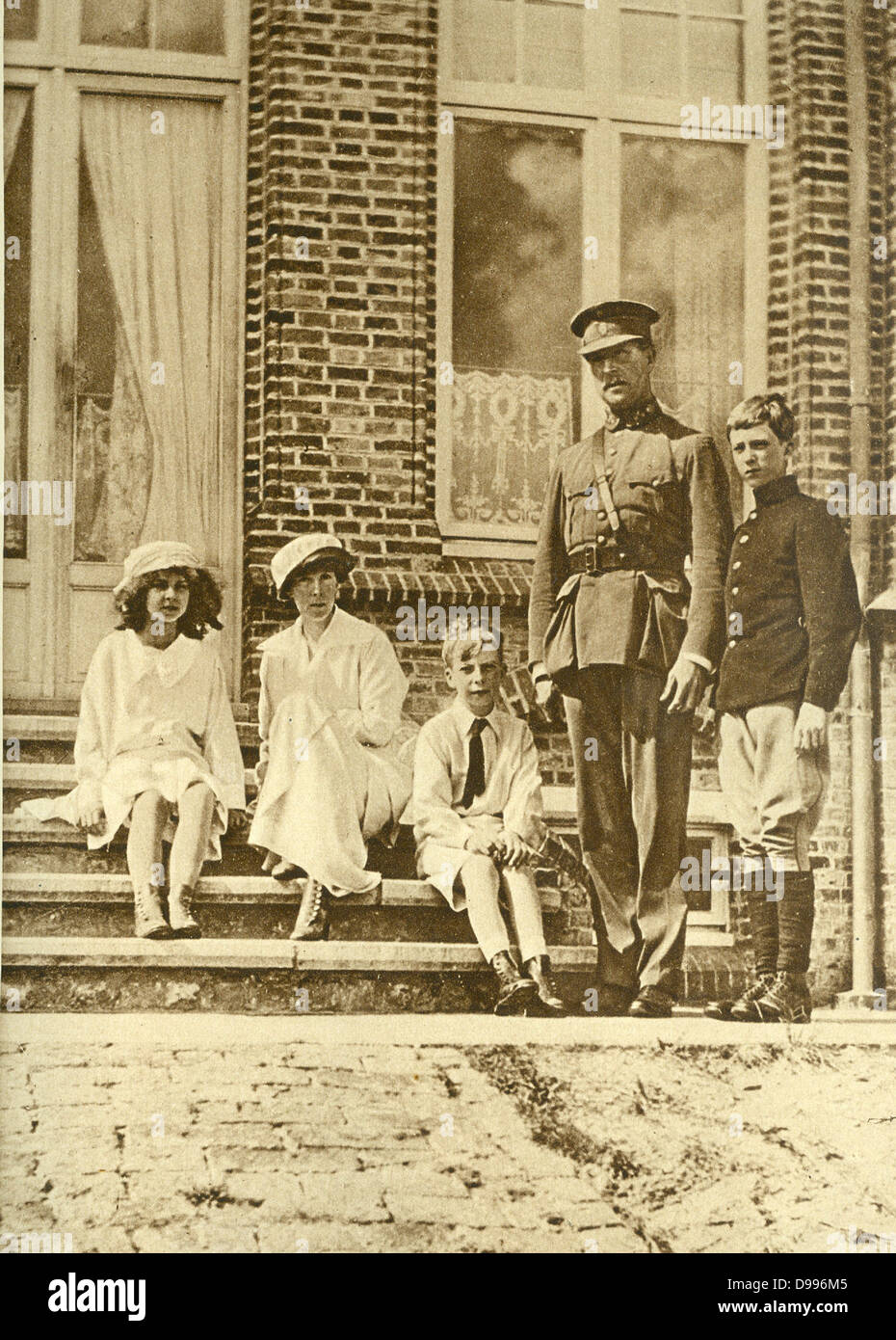 The Belgian Royal Family at their villa in devastated Flanders (King Albert in uniform) Stock Photo