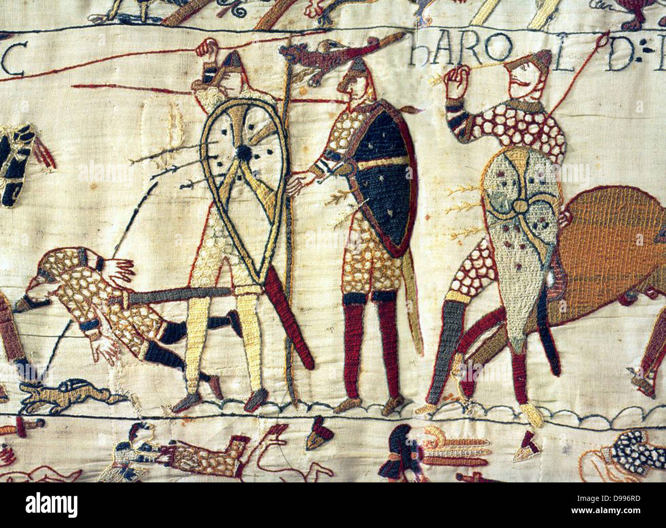 English King Harold lies dead at the Battle of Hastings during the Norman Invasion of 1066. Depicted in the Bayeux Tapestry Stock Photo