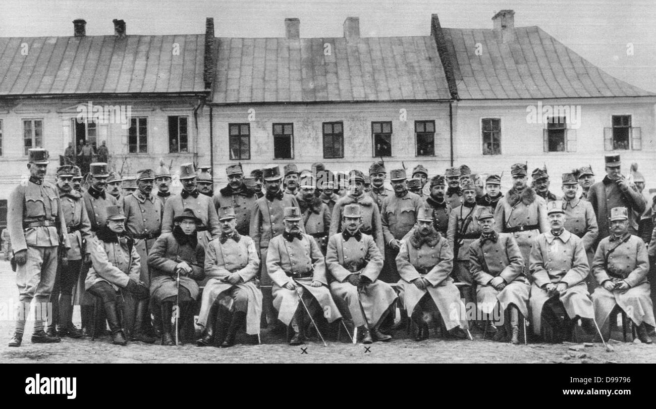 World War I 1914-1918: Austrian Archdukes Frederick and Charles with their officers, 1915. Stock Photo