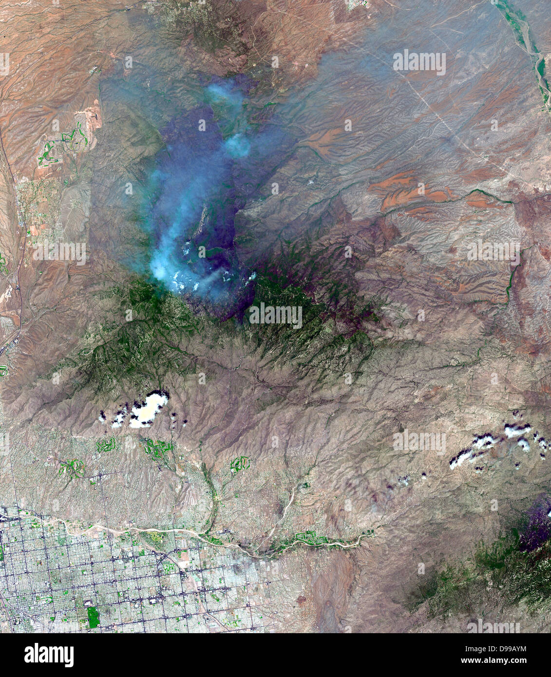 Aspen fire burning out of control north of Tucson, AZ. The fire had