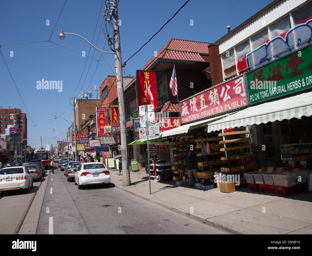 Toronto, Dundas Street, Chinatown shopping area Stock Photo
