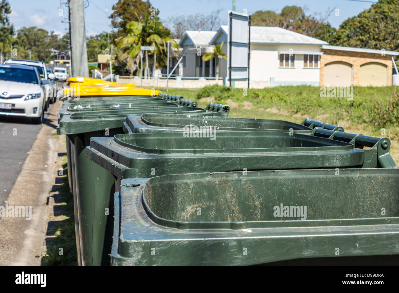 Plastic wheelie bins hi-res stock photography and images - Alamy