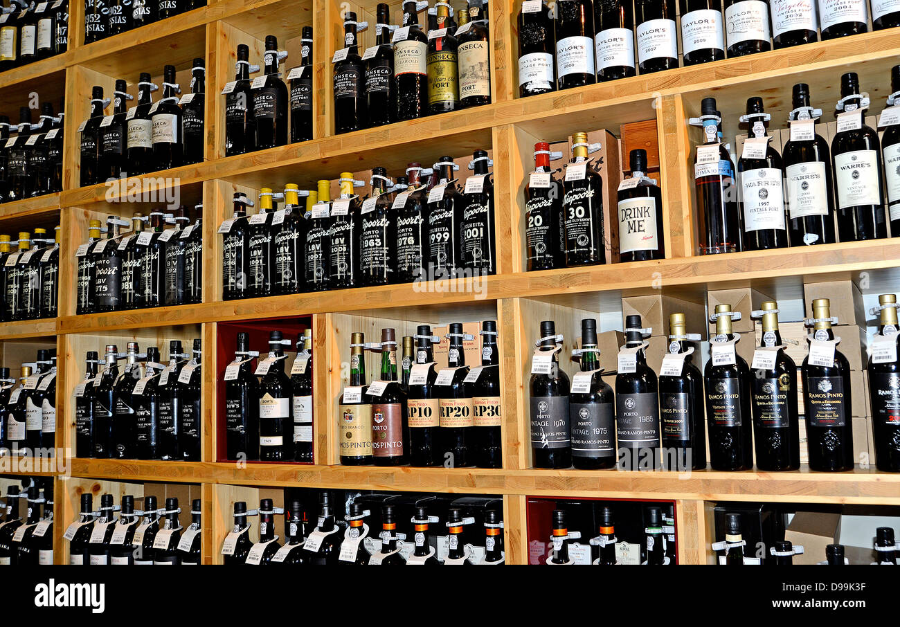Wine Shop Garrafeira Nacional, Rua de Santa Justa 18, Lisbon, Portugal  Stock Photo - Alamy
