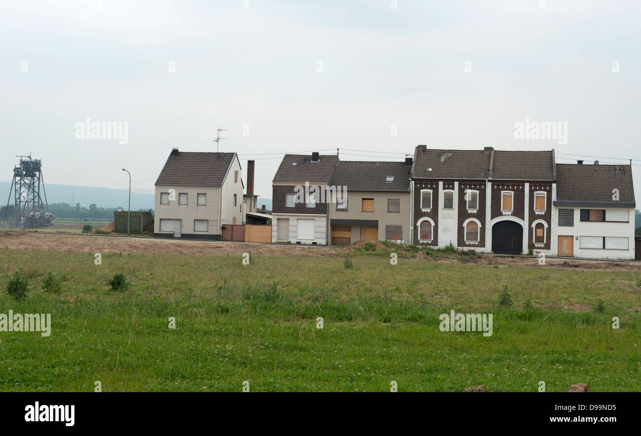 The uninhabited village of Pier due for demolition to make way for the Inden open-cast coal mine, Germany. Stock Photo