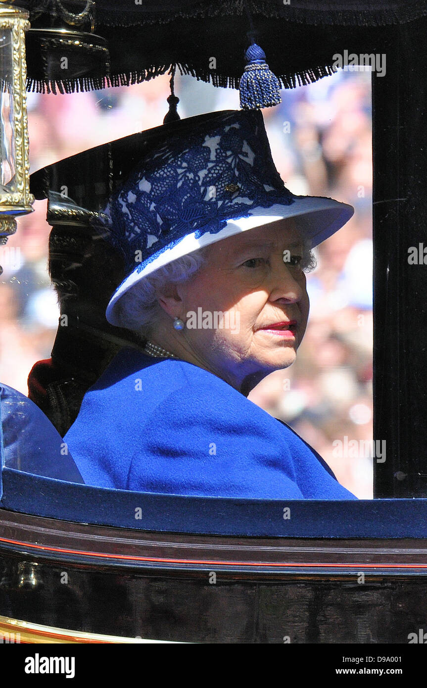 hat place in the mall