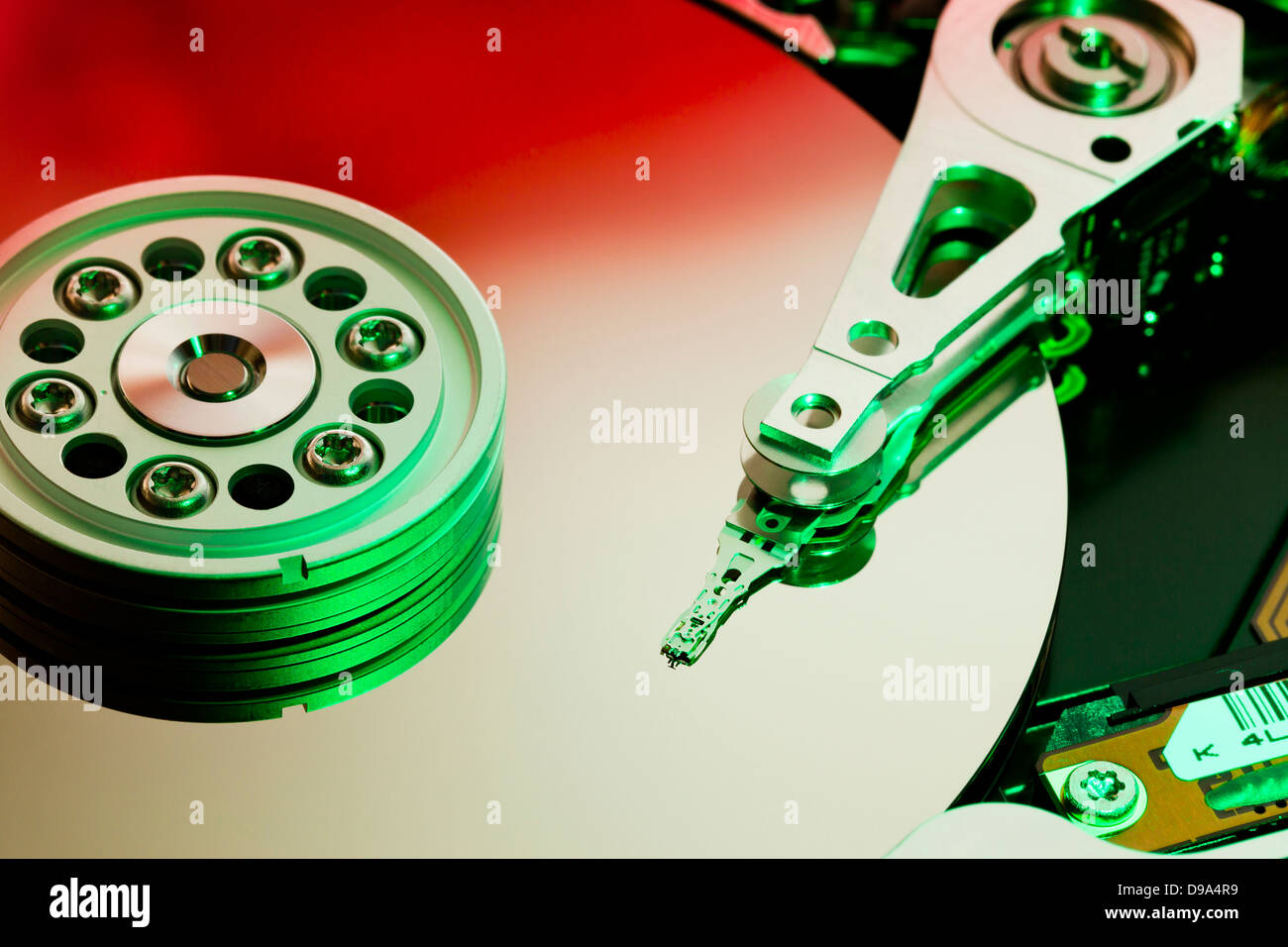 Hard disk drive platter and read / write head (HDD read/write head